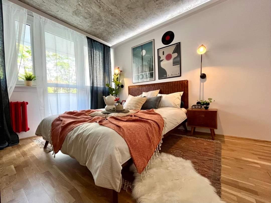 Modern Retro Apart ~ 800M Main Square Вроцлав Экстерьер фото